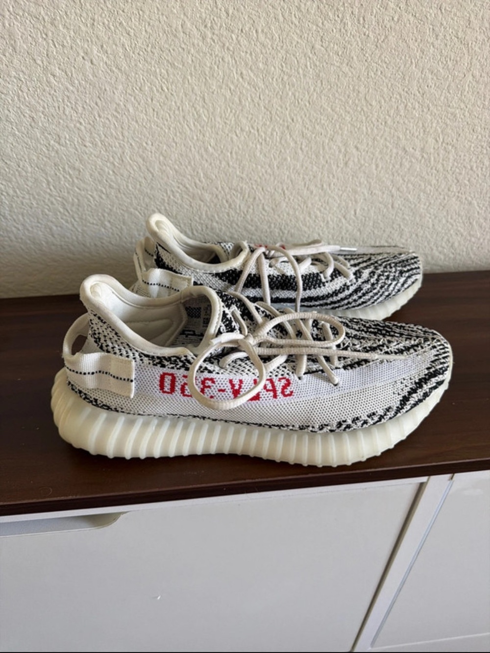 Yeezy Adidas sneakers men’s 8